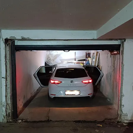 Luxapart Cobanija Centar Free Garage Parking *