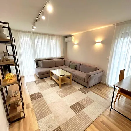 דירה Luxapart Cobanija Centar Free Garage Parking