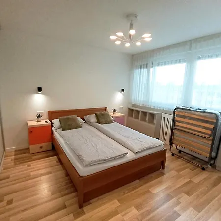 Luxapart Cobanija Centar Free Garage Parking דירה